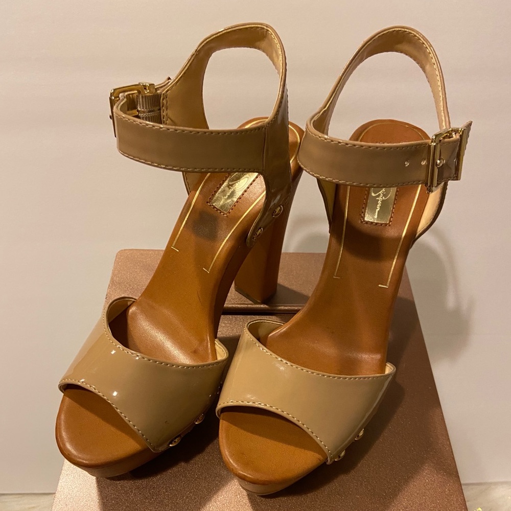 Jessica Simpson Taupe Patent Sandal Size 6.5M